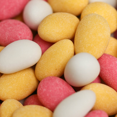 A Jar of Sugared Almonds - 1.8 Kg Jar